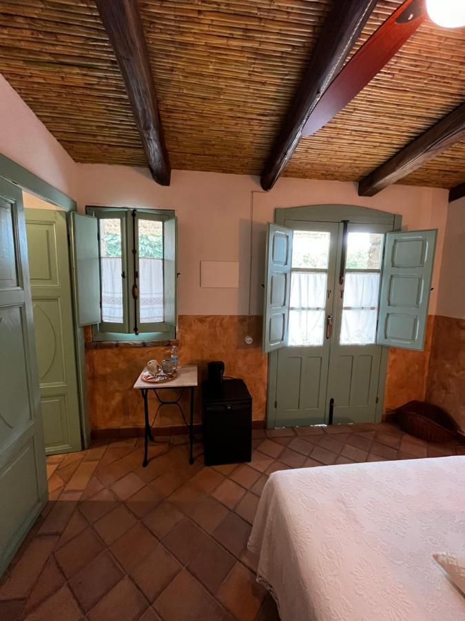 Graziosa Stanza Campidanese Su Segundu Vendégház Oristano Kültér fotó